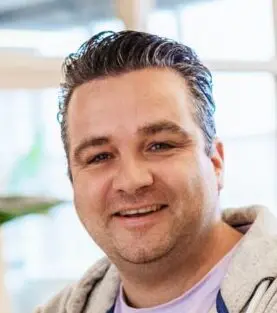 Portretfoto van Bas Erkes