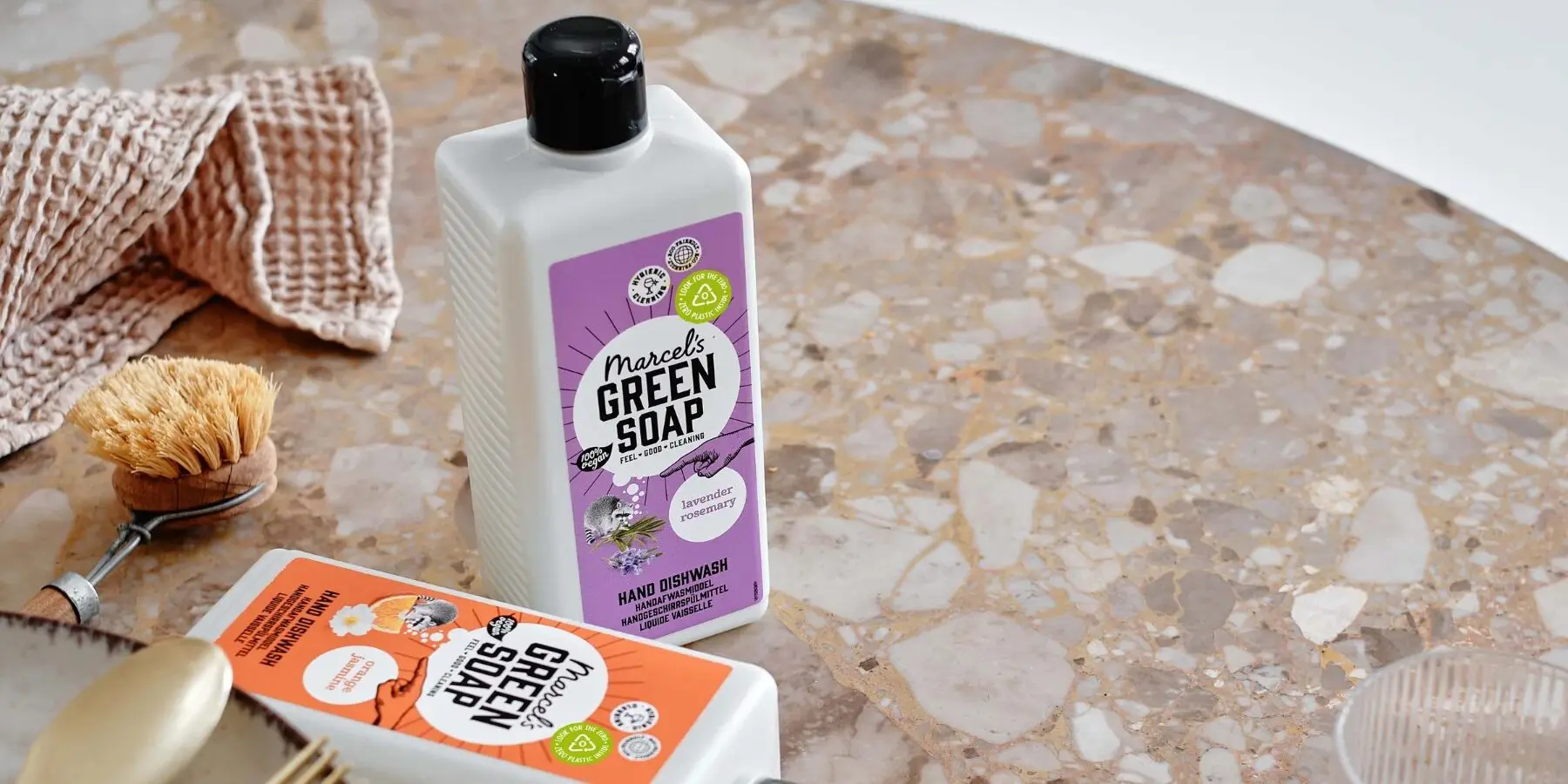 Flesjes zeep van marcel's Green Soap